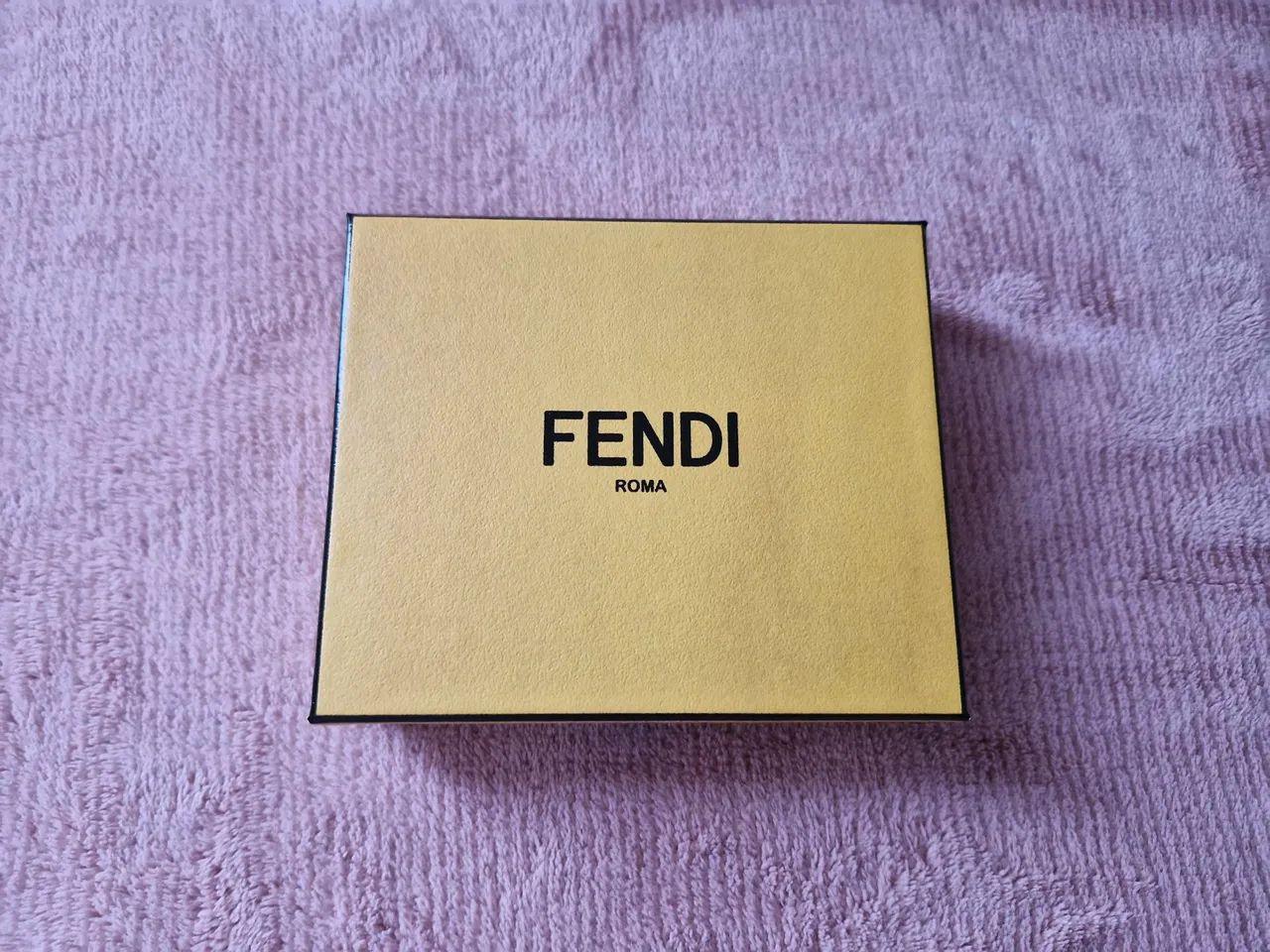 Caixinha fendi original  - Foto 2