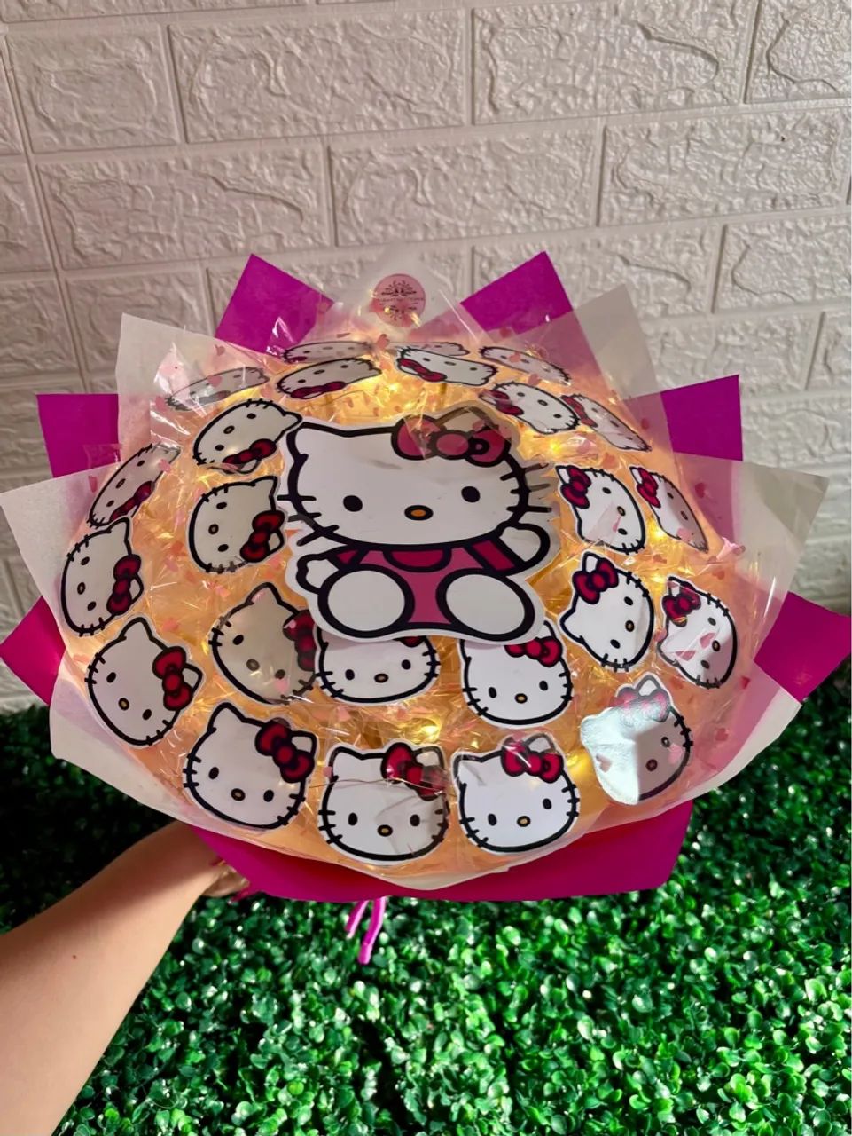 Buquê da Hello Kitty com LED - Foto 2