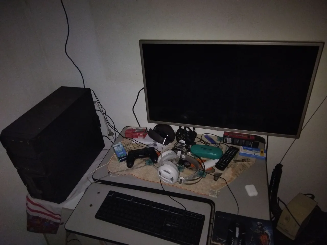 Computador gamer,monitor/TV e teclado e mouse