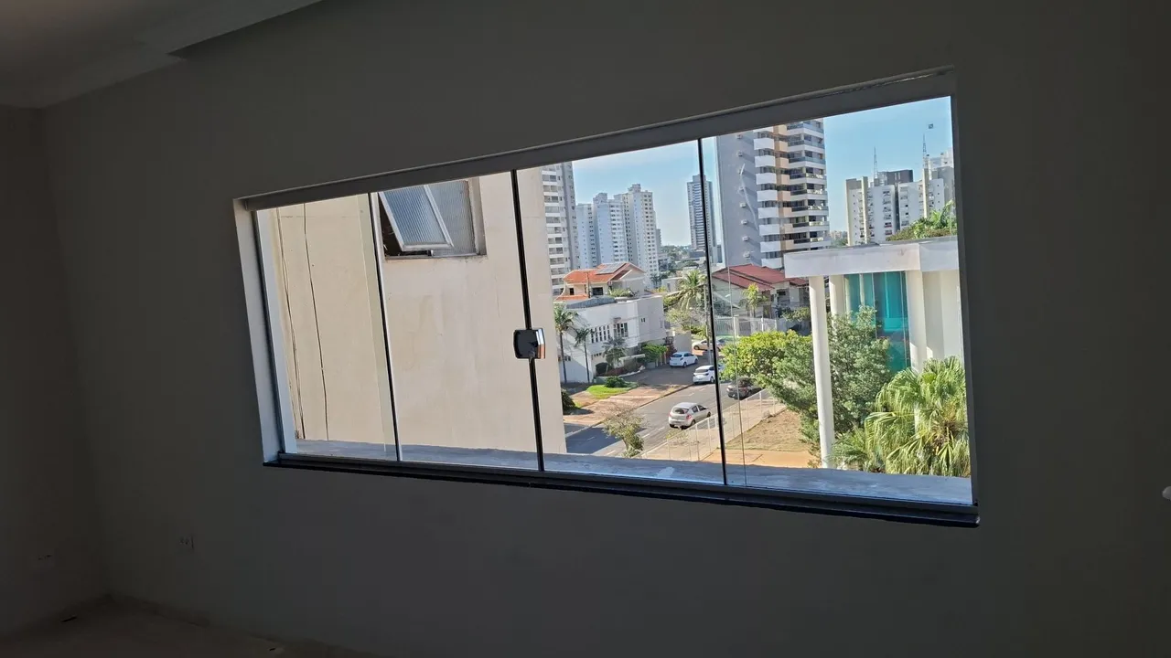 Janela de Vidro Panorâmica com Design Moderno