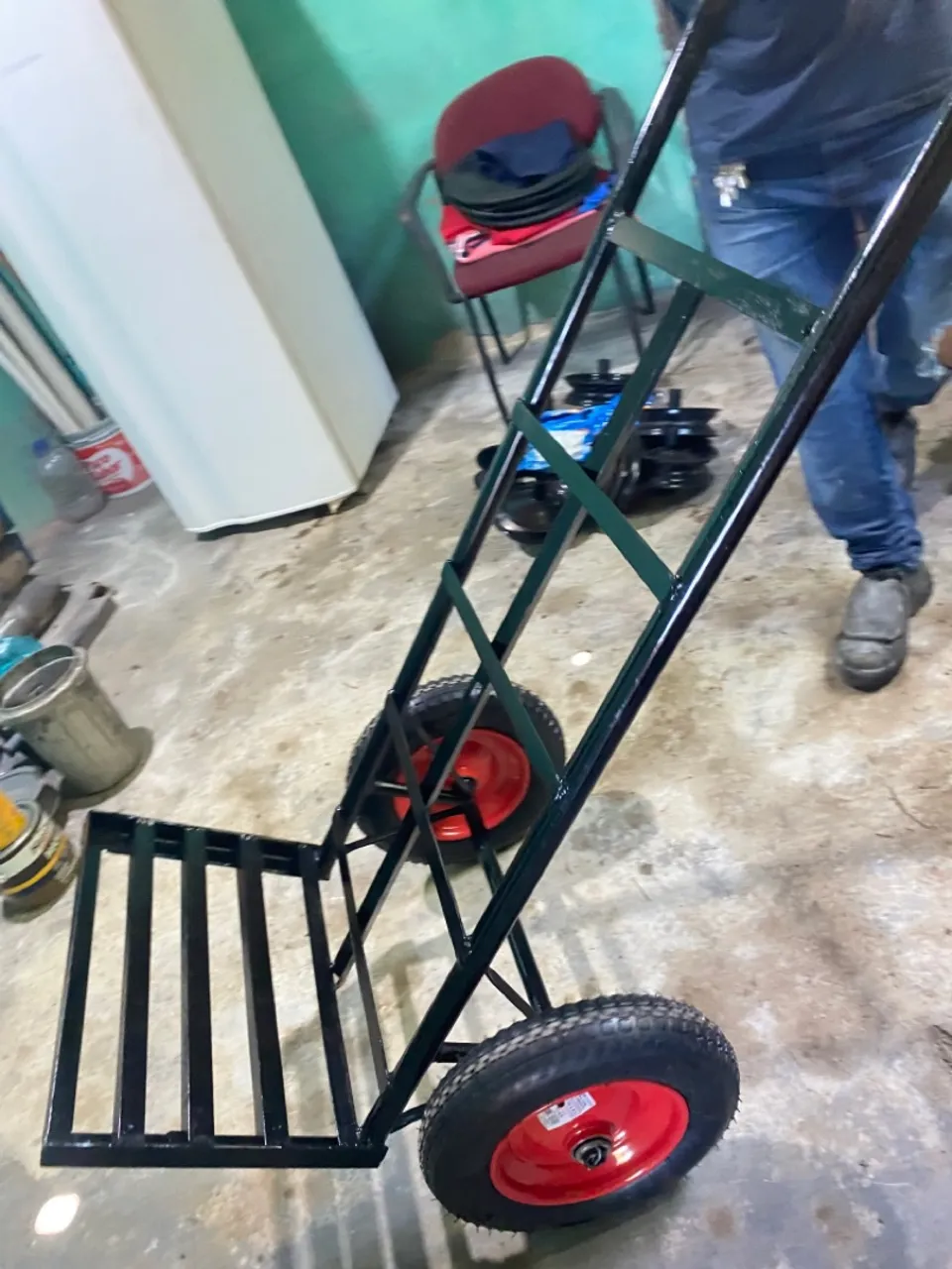 Carrinho de Mão Reforçado para Cargas