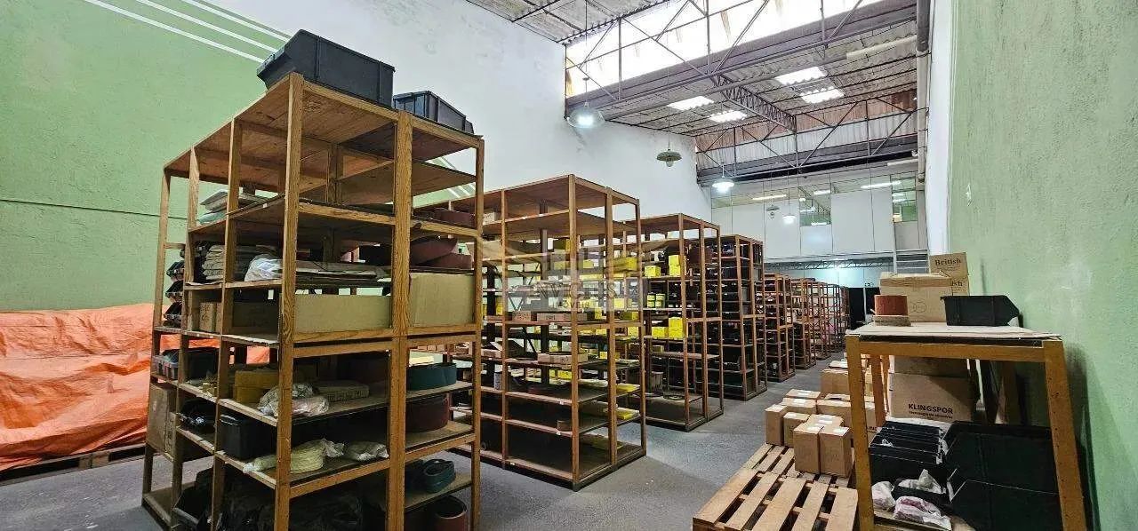 Galpão Comercial para Comprar, 260m² - Jardim Santo Antônio, Santo André/SP. - Foto 2