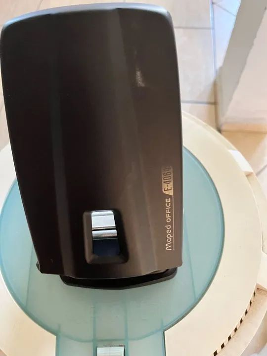 Furador Maped Office modelo E 4064. - Foto 2