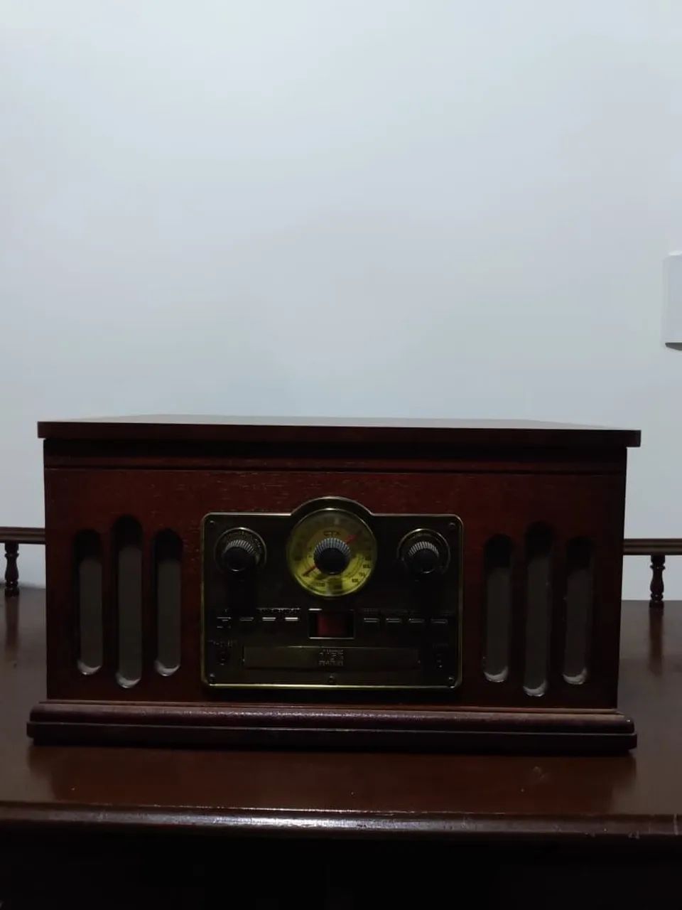 Toca disco retrô com 80 discos vinil  - Foto 2