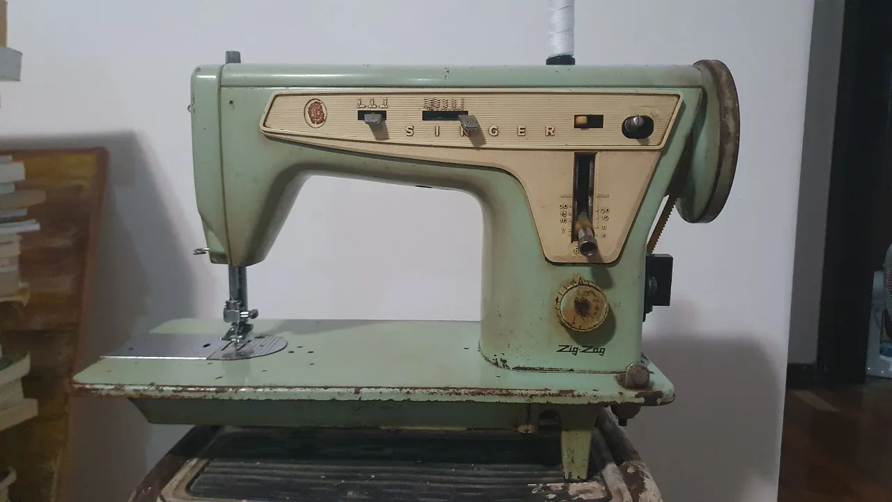 Máquina de Costura Singer Zig Zag Antiga