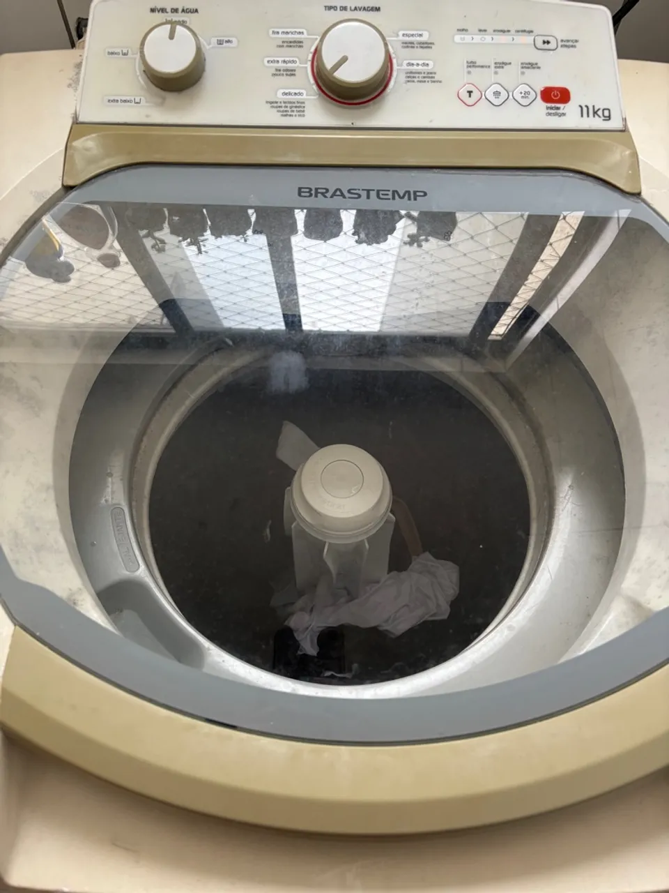 Máquina de Lavar Brastemp 11kg com defeito