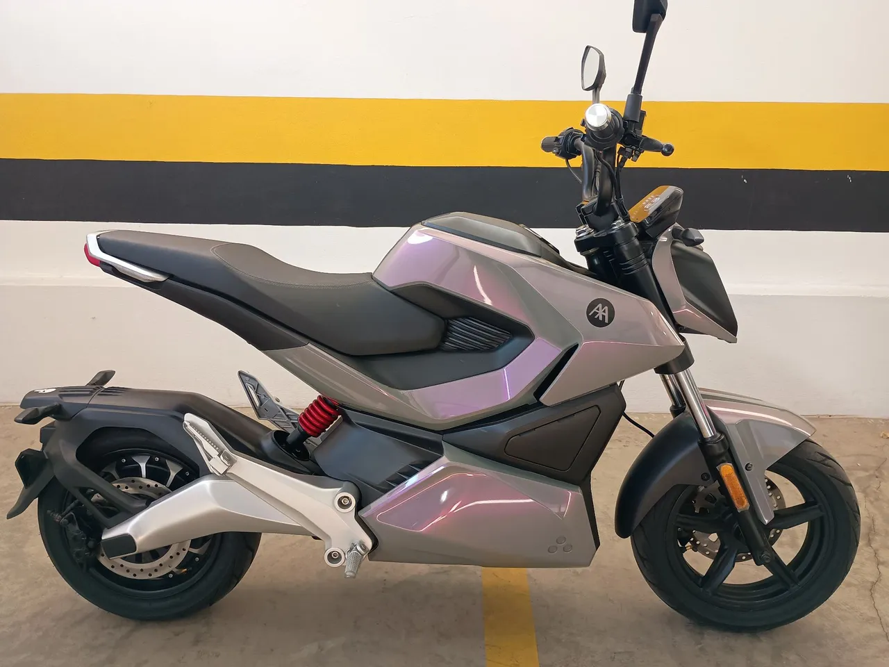 Aima Solo 900 km 2024 excelente preço 10 X sem juros troco carro ou moto