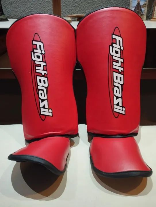 Caneleira de Muay Thai 