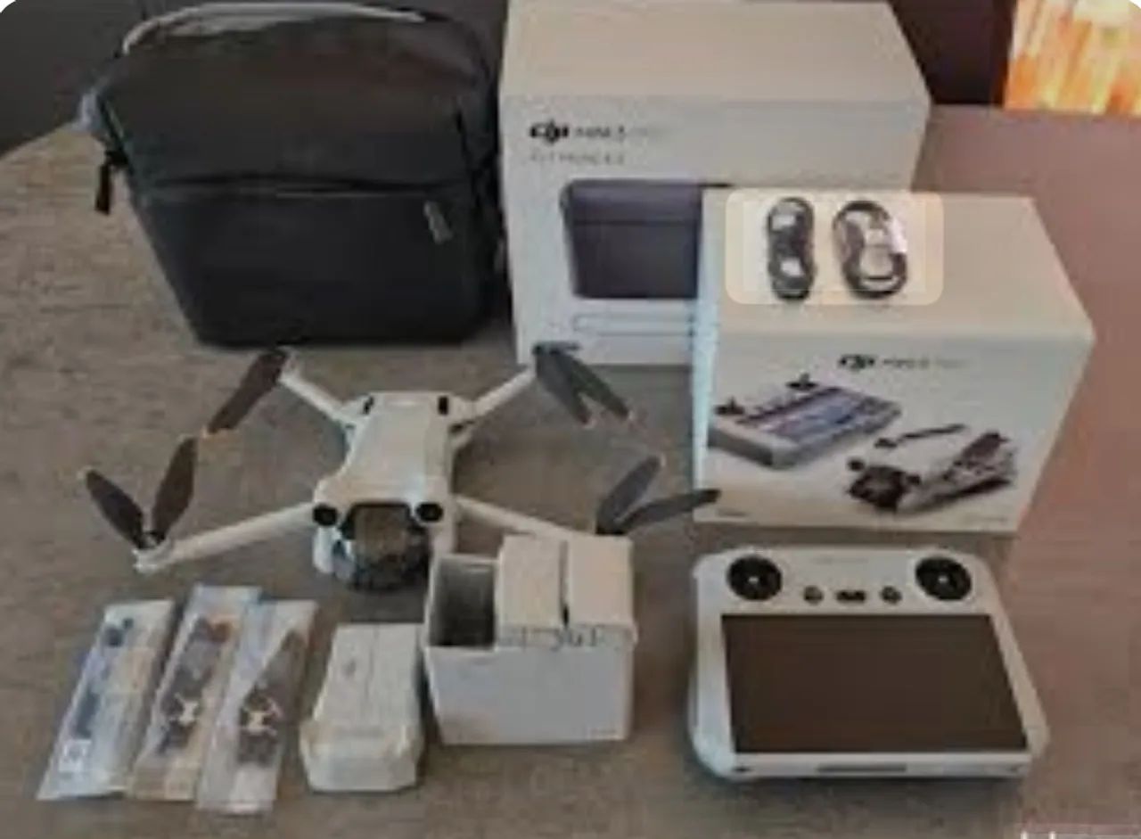 Drone DJI Mini 4 Pro combo , Plus tela no controle - Foto 2
