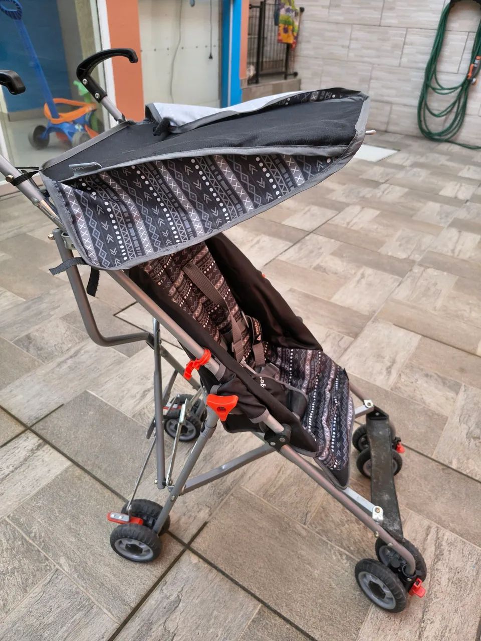 Carrinho de bebê tipo guarda chuva 64309690227585120