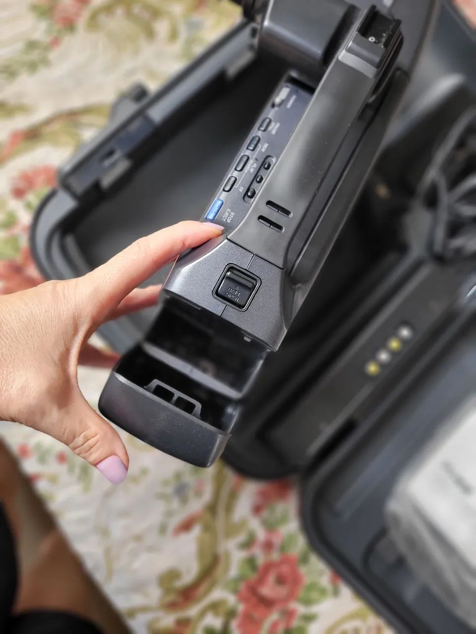 Filmadora Panasonic OmniMovie VHS PV-808 - Foto 4