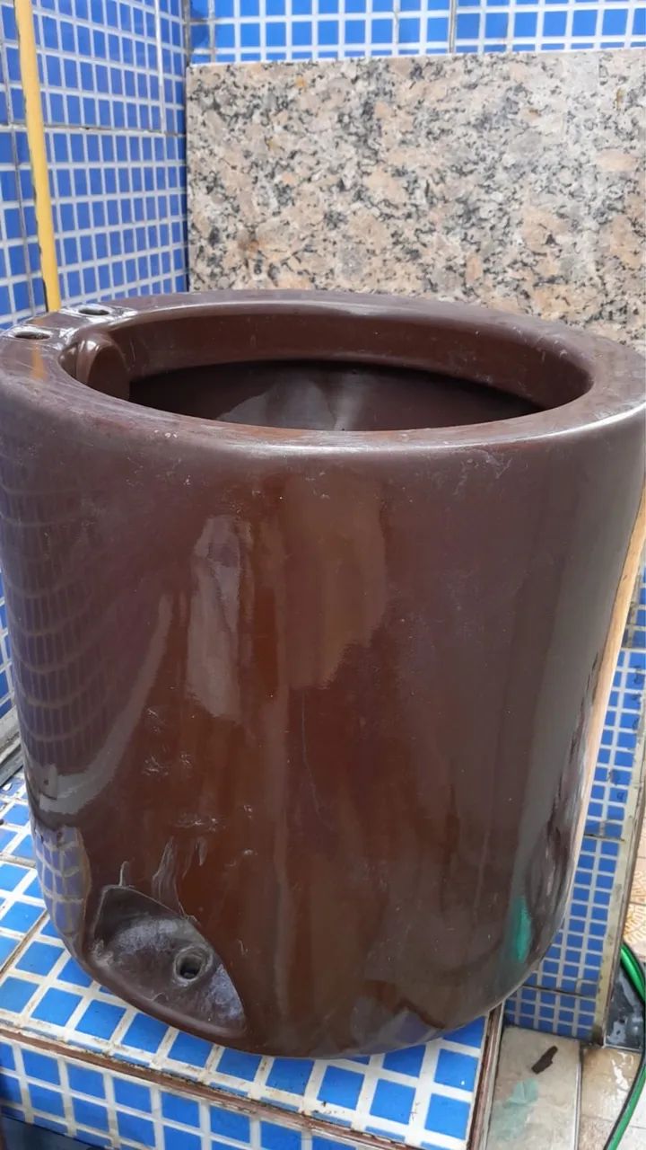 Vaso e pia de banheiro antigo 