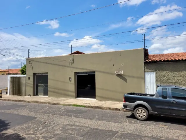 Aluga-se 2 Pontos Comerciais no Bairro Acarape Av. João Cabral