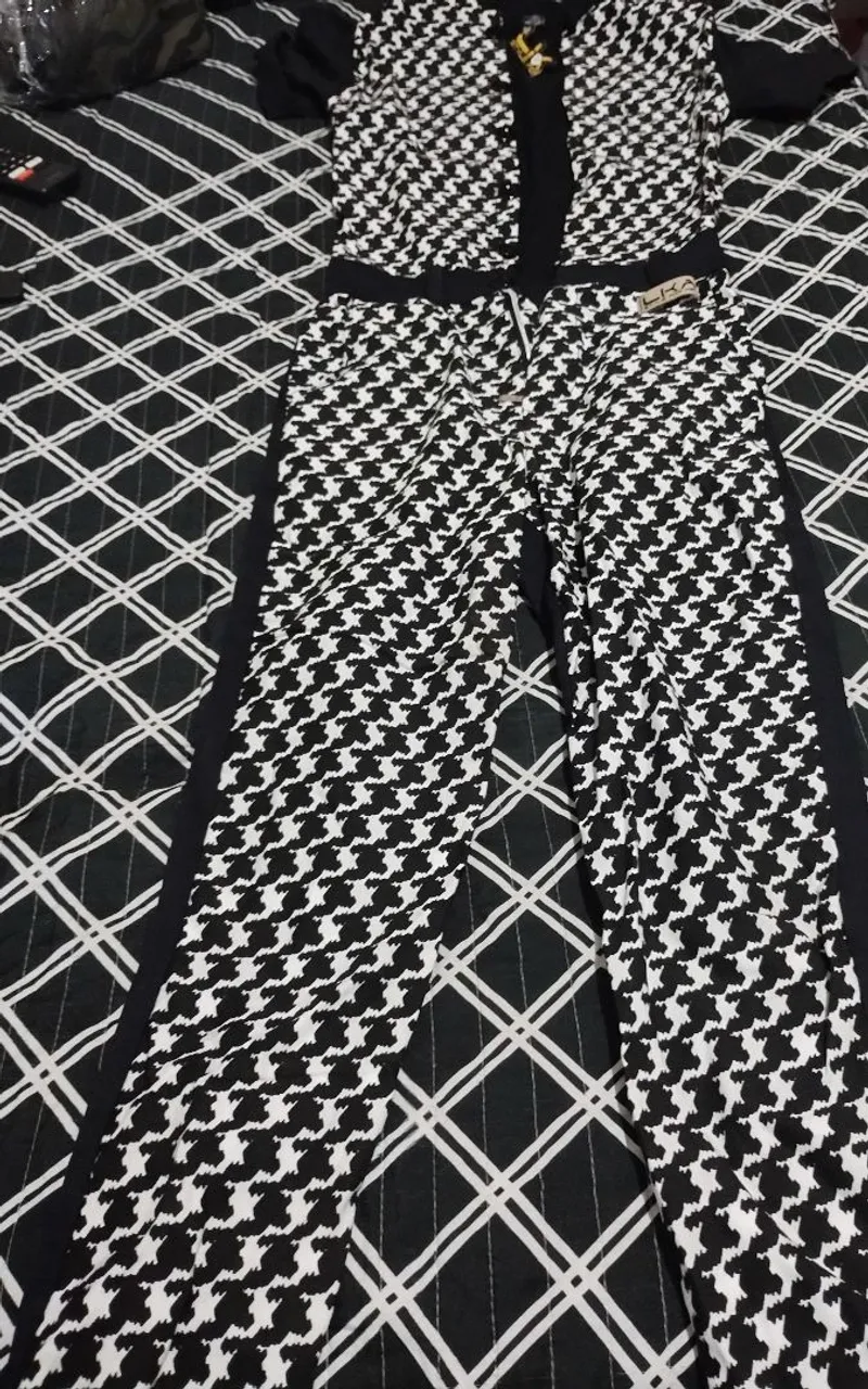 Macacão comprido estampado unissex (P)