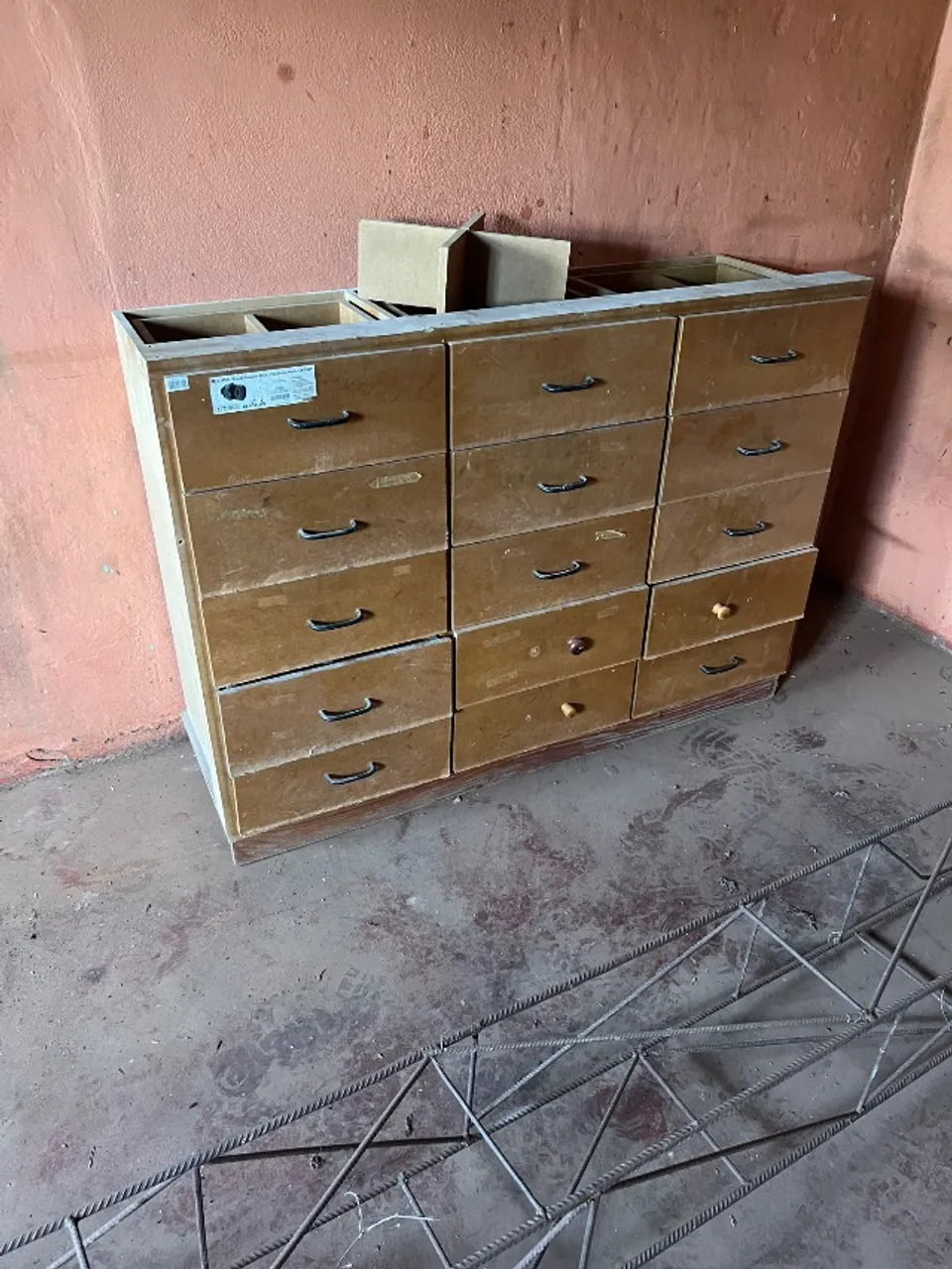 Armário de MDF de gavetas com divisores