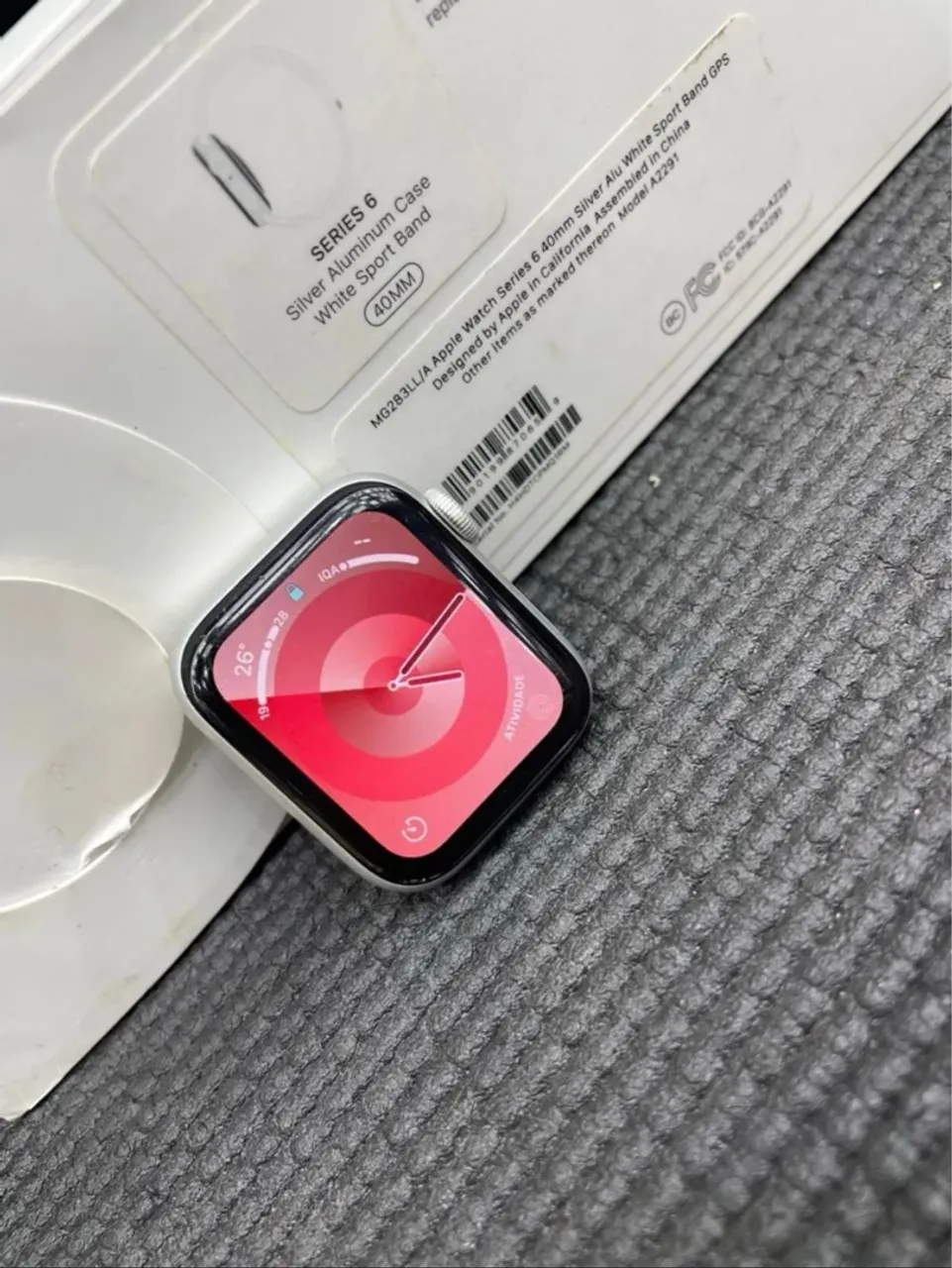 Apple Watch Series 6 40mm - Prata
