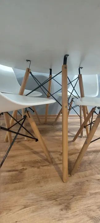 Conjunto Mesa e Cadeiras Eames - Foto 4