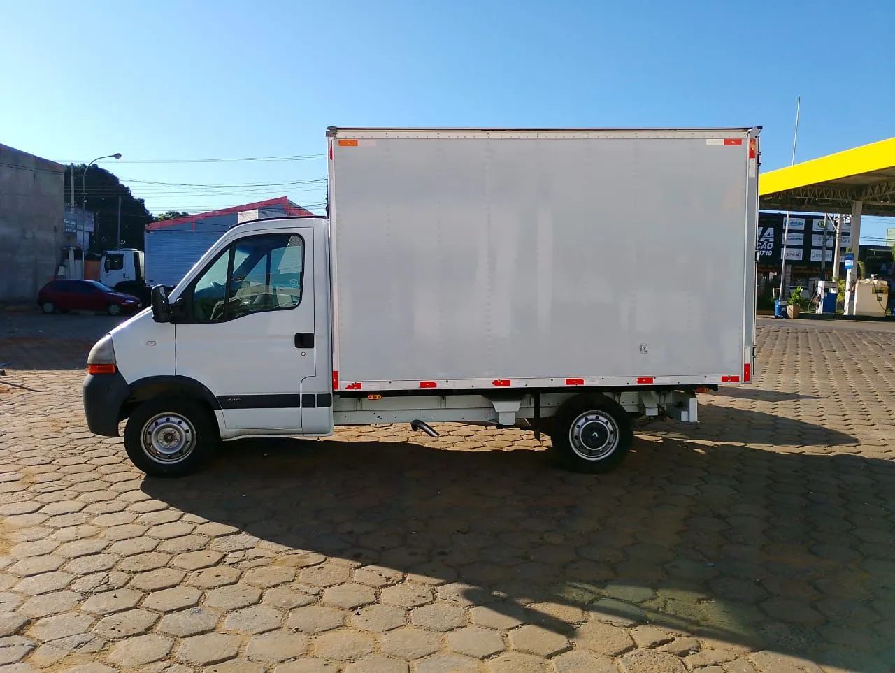 Faço frete ou agrego caminhão Renault Master 1.500 kg máxima,  mudança, shooop, fretes pra - Foto 2