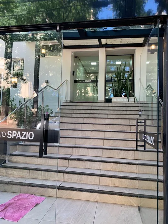 Alugo Apartamento na zona 7 em Maringá direto com o proprietário