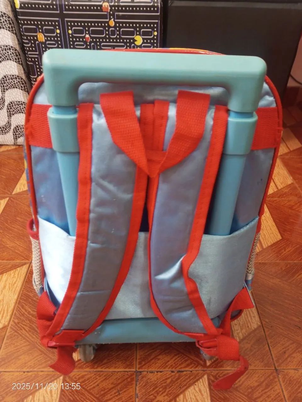 Mochila Pocoyo com Rodinhas  - Foto 5