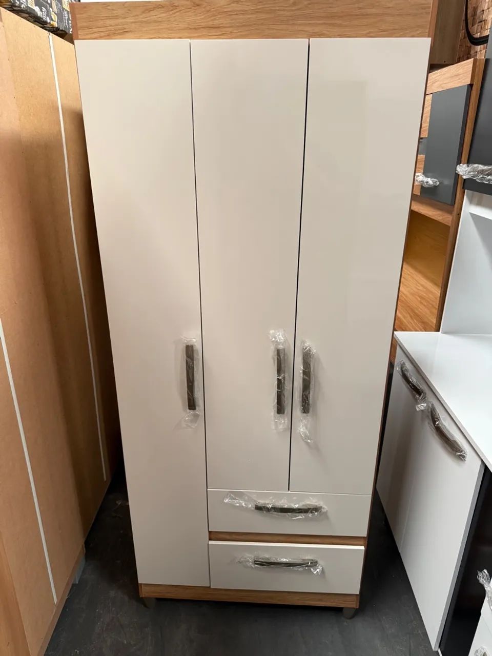Guarda roupa 3 portas - pronta entrega 