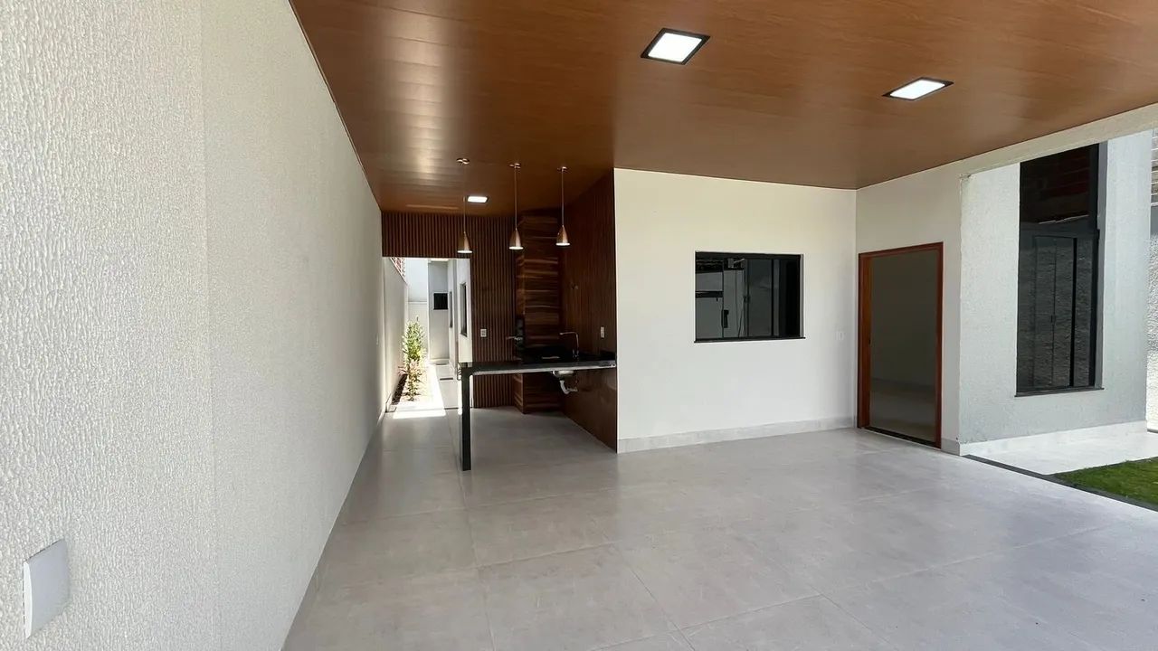 Casa Anapolis com 3 Quartos, terreno maior, financia no Res Tangará