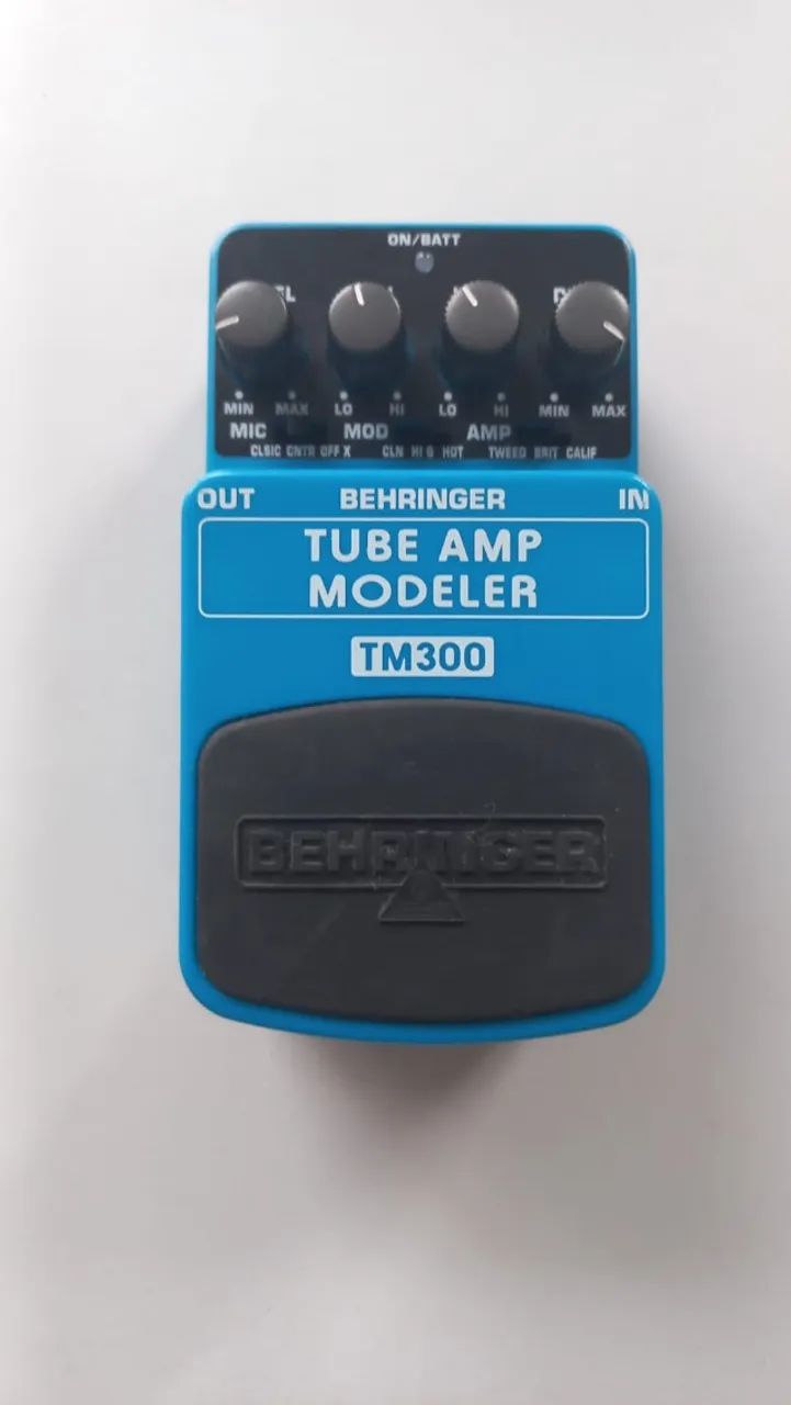 Pedal de guitarra Tube Amp Modeler TM300 Behringer