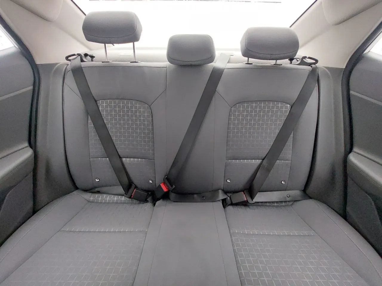 Hyundai HB20S Comfort Plus 1.0 Flex 12V Mec., foto 18 de 18