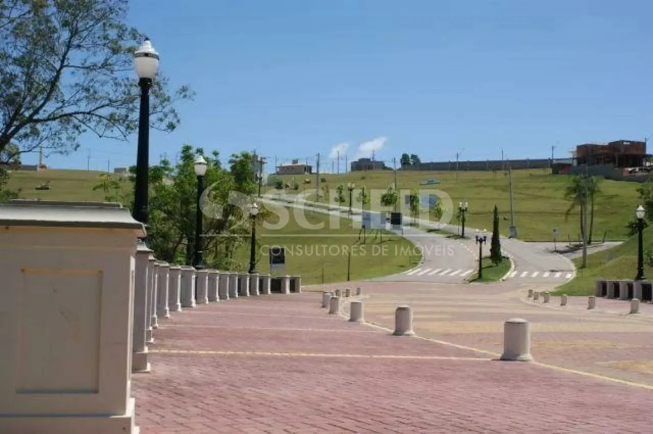 Terreno para venda 810m² - Condomínio fechado - Itatiba