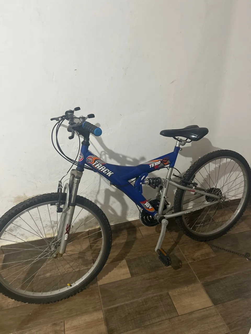 Bicicleta Track TB100 XCS 18V