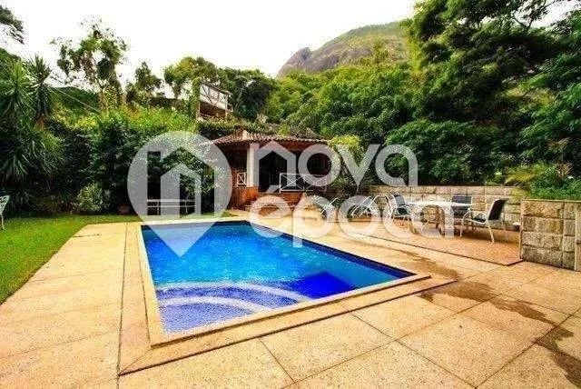 Lagoa | Casa 6 quartos, sendo 3 suites