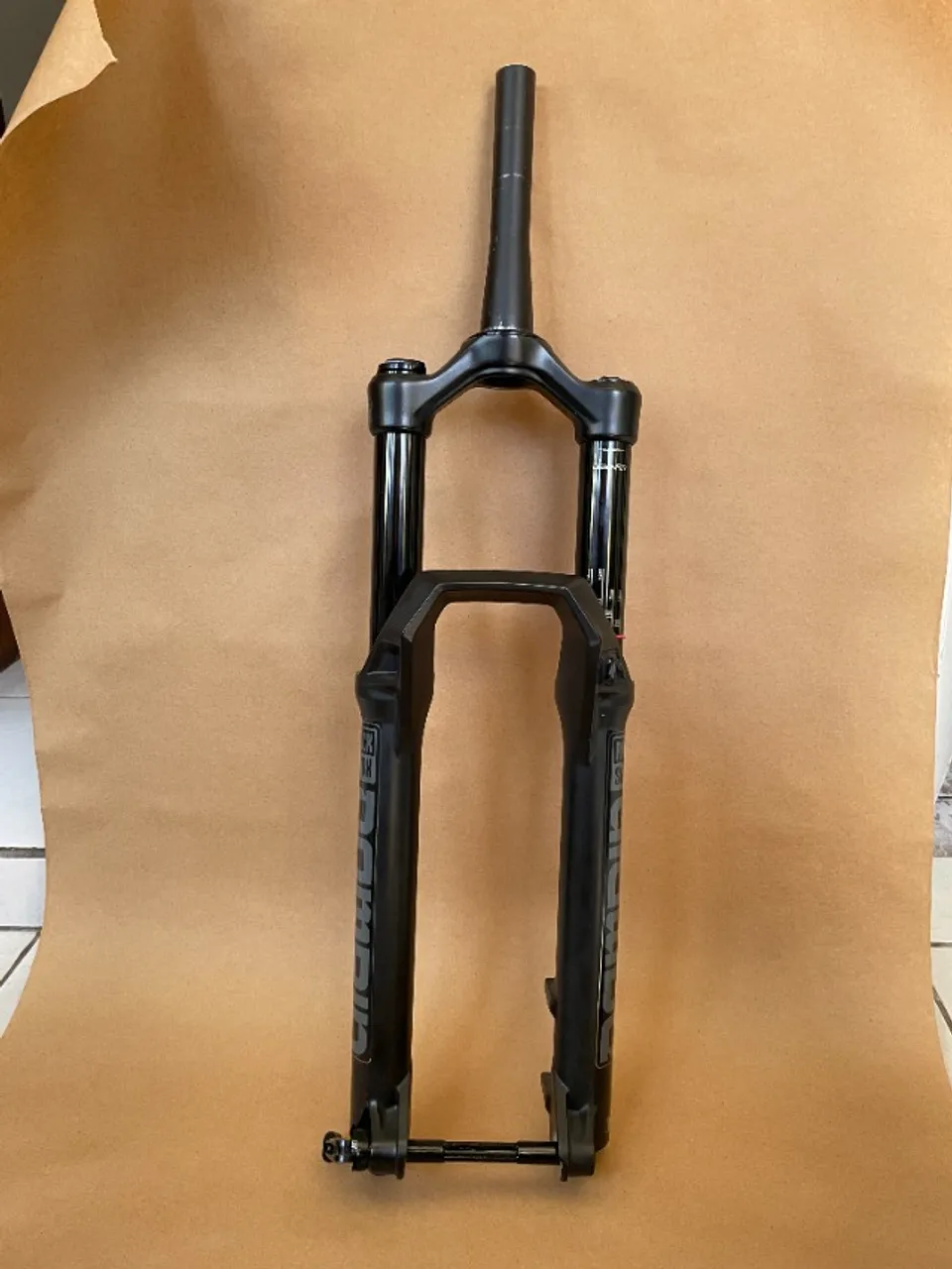 suspensao rock shox rs1