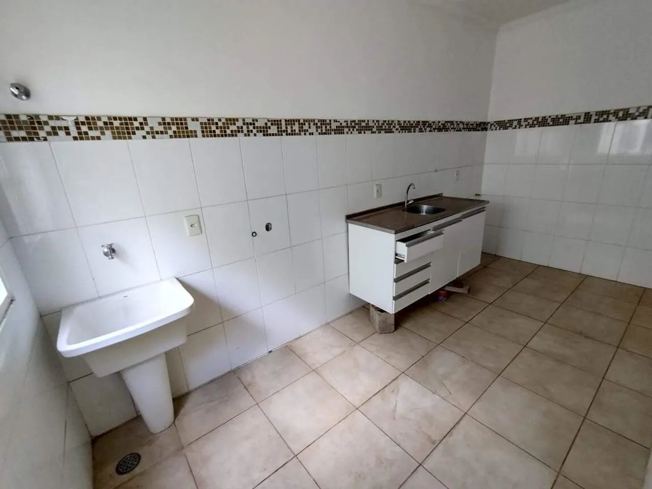 Apartamento no Bairro Jardim Itaporã, 2 quartos, 1 suíte, 1 vaga, RESIDENCIAL ANTONIO SERG - Foto 2