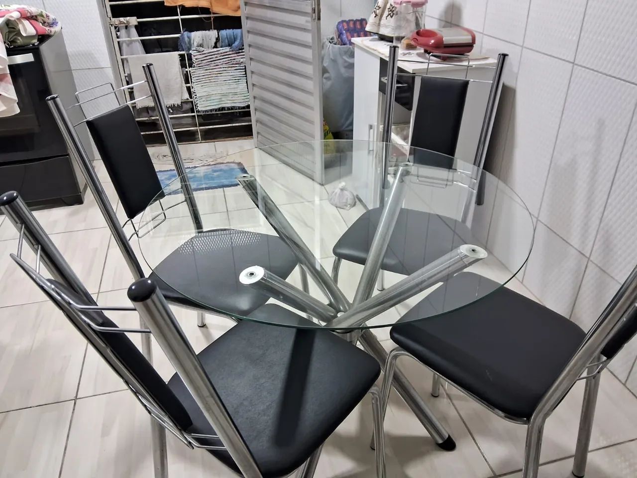 Mesa de vidro 4 cadeiras64386064918146120