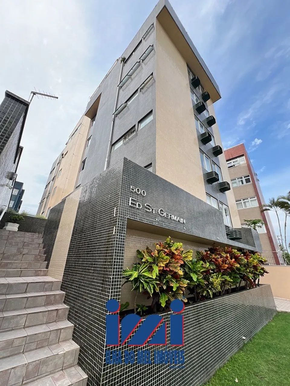 Apartamento a 35 metros da praia em Caiobá