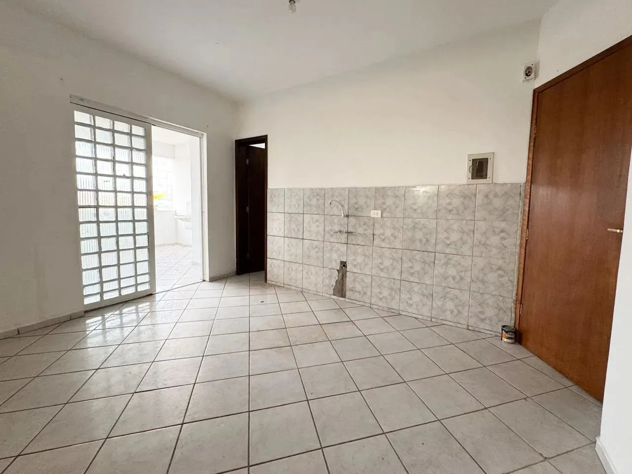APARTAMENTO 1 QUARTO NO SITIO CERCADO