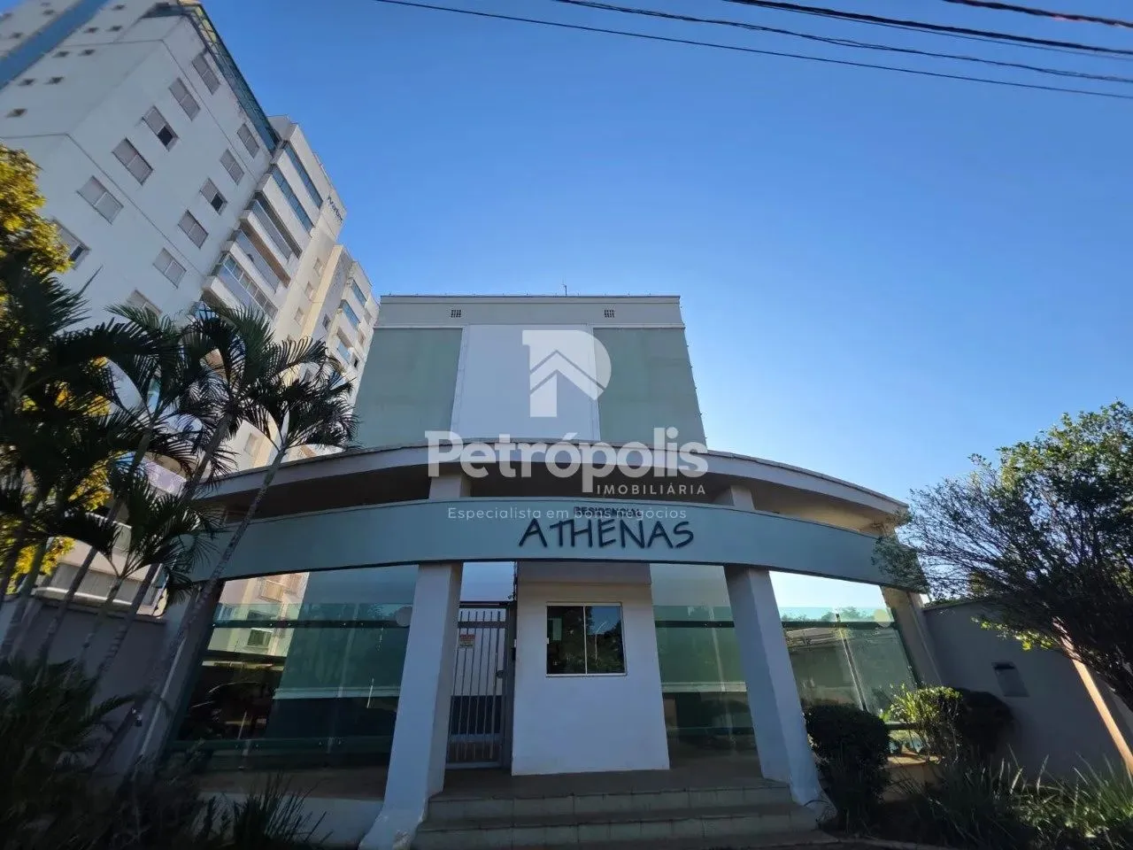 Apartamento na 308 Sul com 2 quartos sendo 1 suíte com 62 m² a venda por R$ 300.000,00 - P