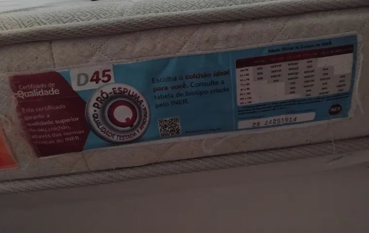 Colchão casal ortopédico espuma D45 usado - Foto 4