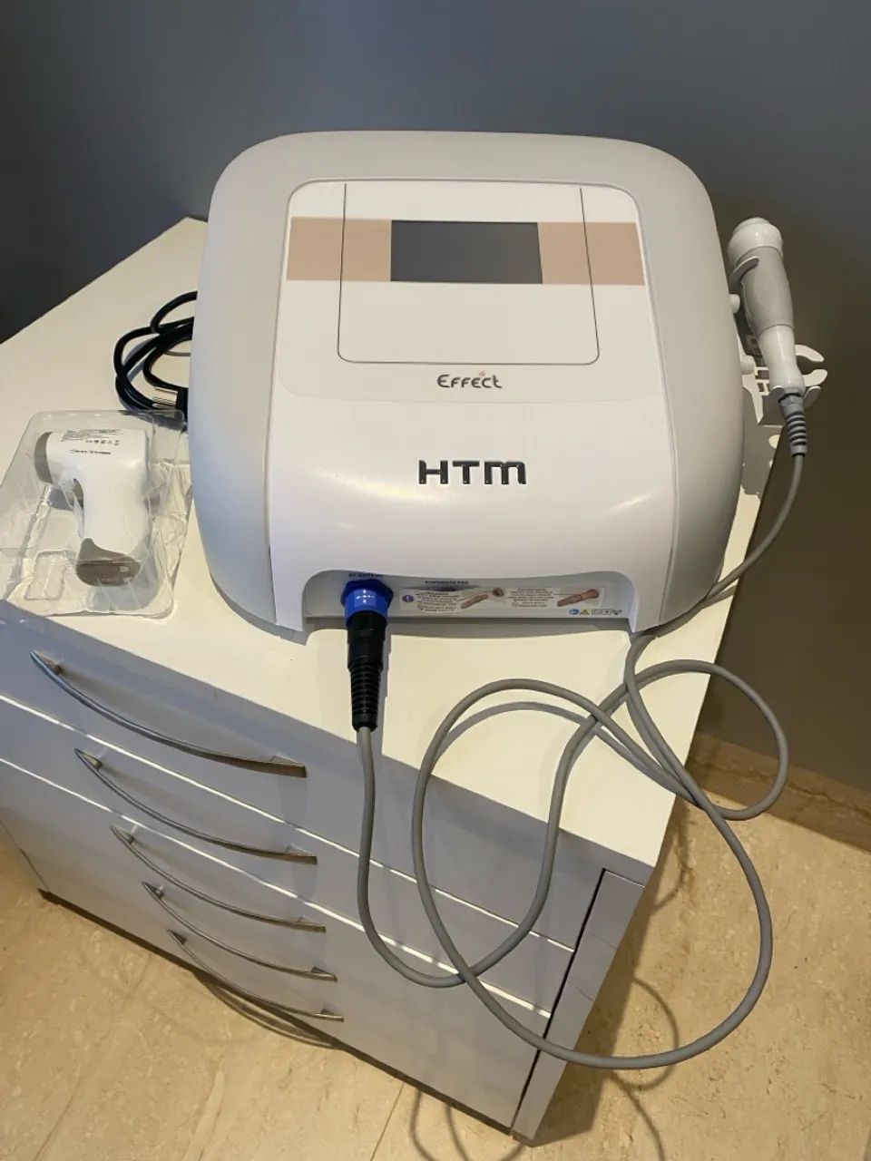 Aparelho de Radiofrequência Facial e Corporal HTM Effect - 2 MESES DE USO com NF