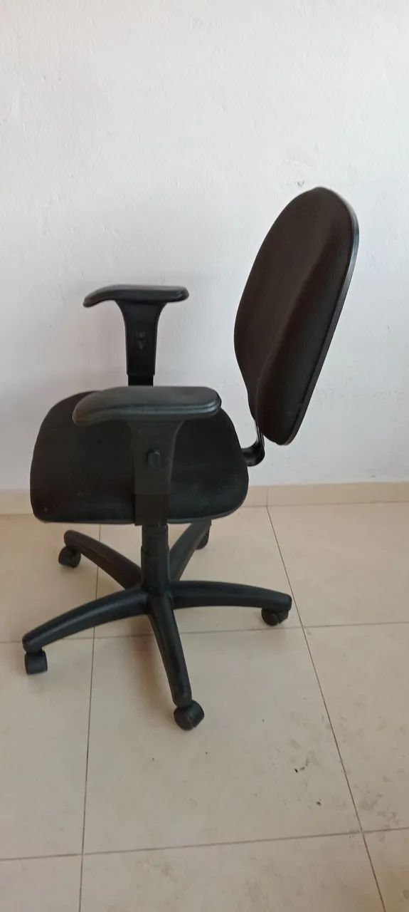 Cadeira de Escritório Preto com Rodinhas - Foto 2
