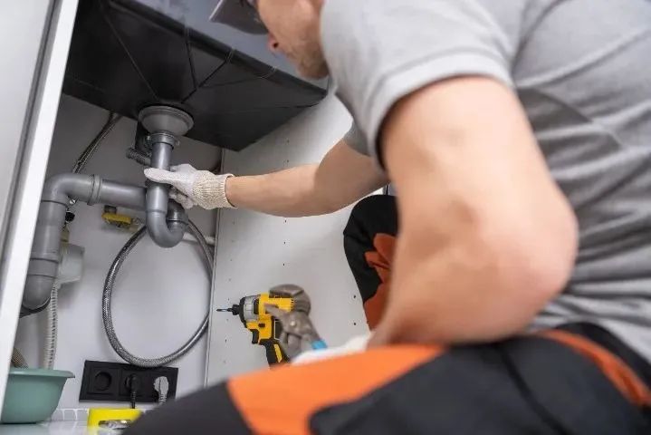  HANDYMAN - SERVIÇOS DE ELTRICISTA E ENCANADOR E OUTROS. - Foto 3