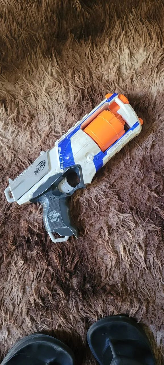 NERF N-Strike Elite Strongarm Blaster (Sem dardos)