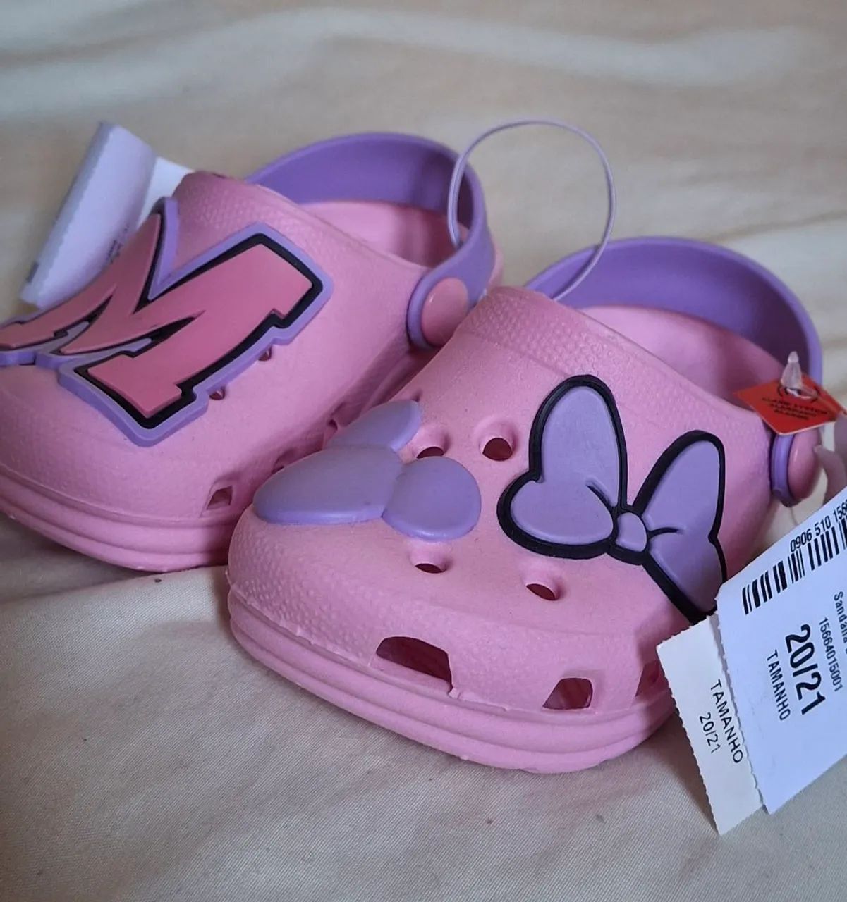 Sandália Clog infantil Minnie Disney / Tamanho 20-21 - Foto 5