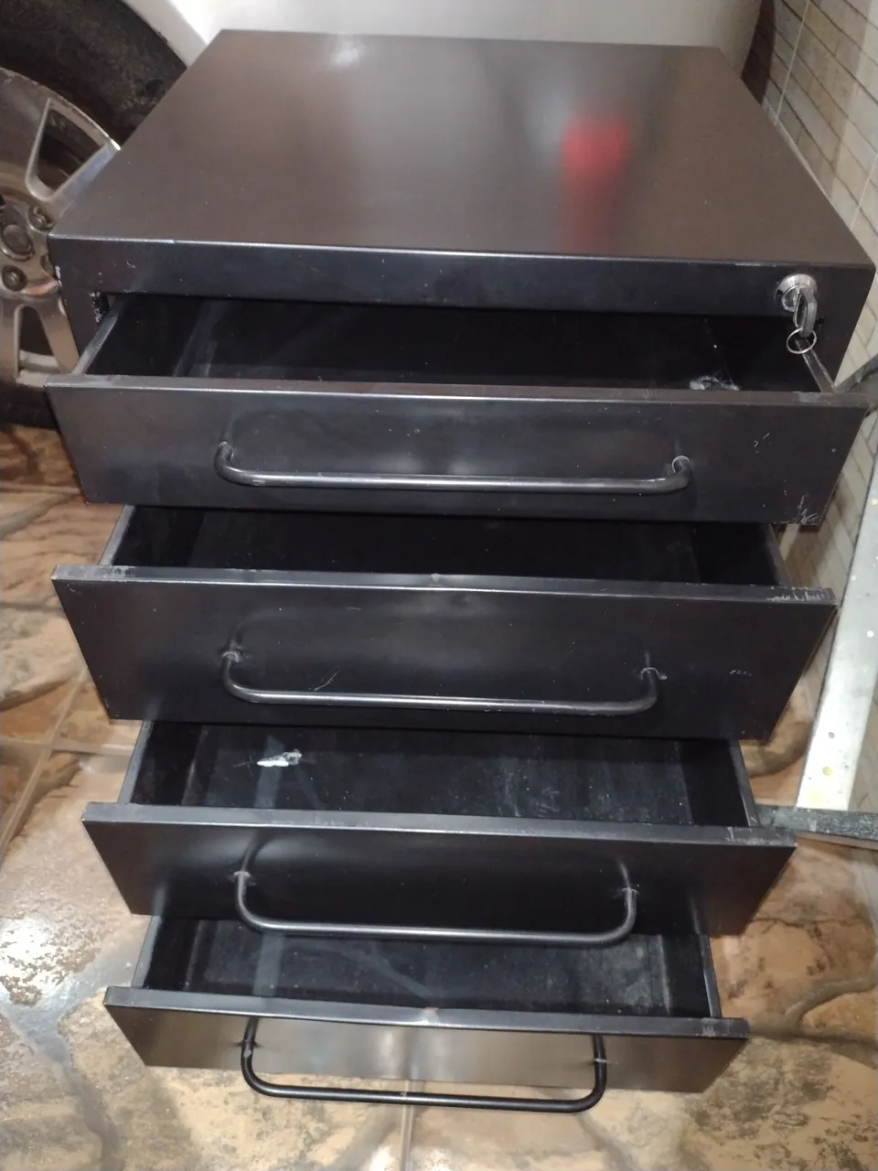 Gaveteiro de Aço com 4 Gavetas