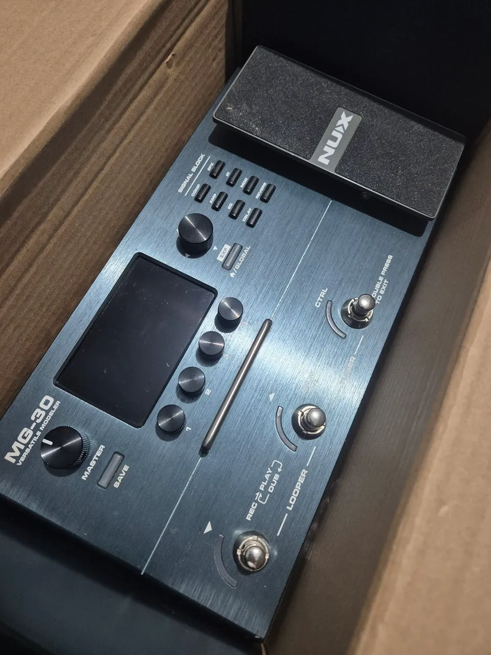 Pedaleira NUX MG-30 Versatile Modeler
