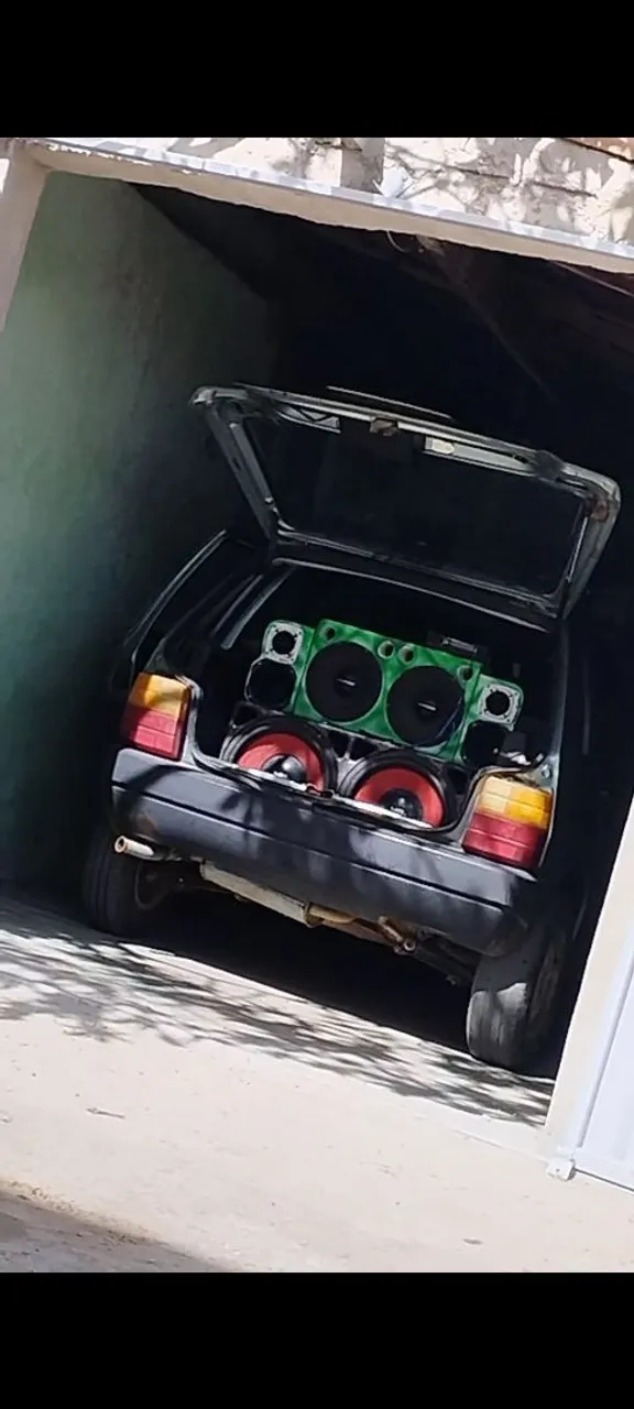 Som automotivo potente