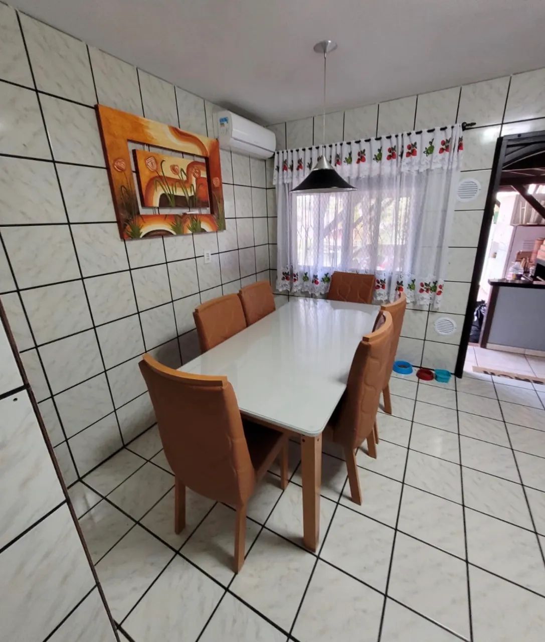 Mesa de jantar com seis cadeiras64840795155201120