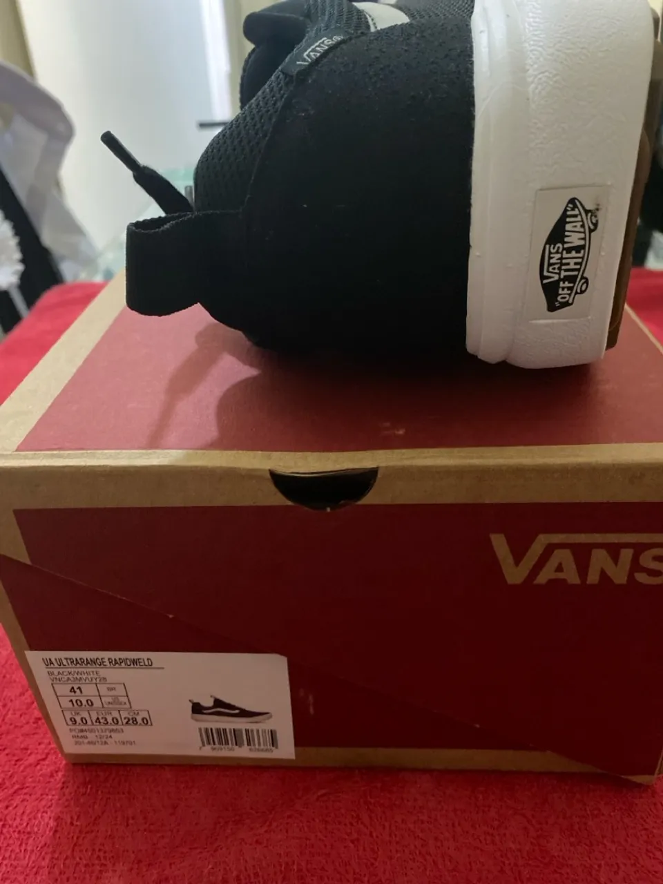 Tênis Vans Ultrarange Rapidweld - Preto e Branco