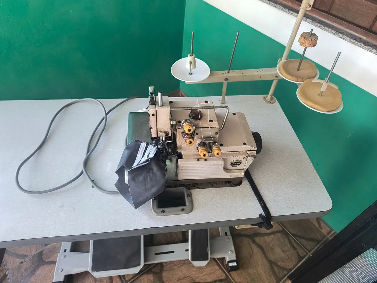 Máquina de costura overclock  - Foto 2