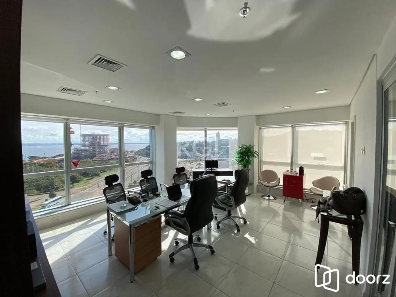 Salas Comerciais ,Imóvel MOBILIADO com 121m² - Foto 2
